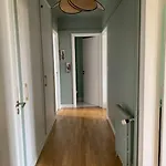 Apartment 90m2 Lumineux, Centre, Vue Eglise Penchee