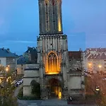90m2 Lumineux, Centre, Vue Eglise Penchee Apartment Caen