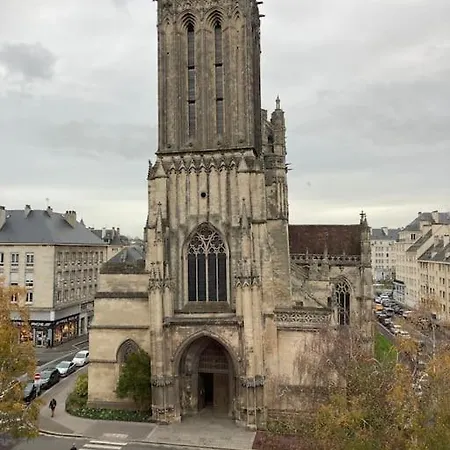 90m2 Lumineux, Centre, Vue Eglise Penchee Apartment *