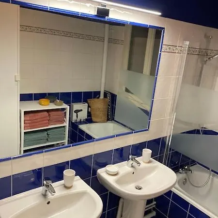 아파트 90m2 Lumineux, Centre, Vue Eglise Penchee