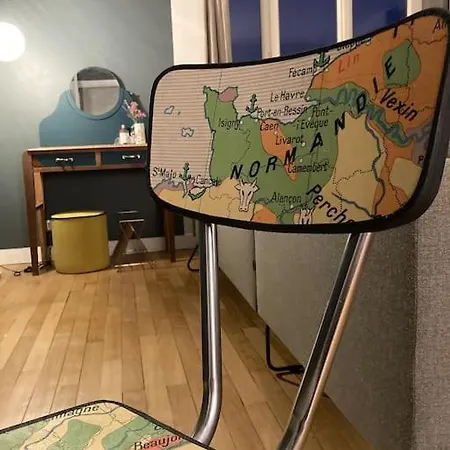 아파트 90m2 Lumineux, Centre, Vue Eglise Penchee *