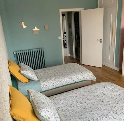 Daire 90m2 Lumineux, Centre, Vue Eglise Penchee Caen