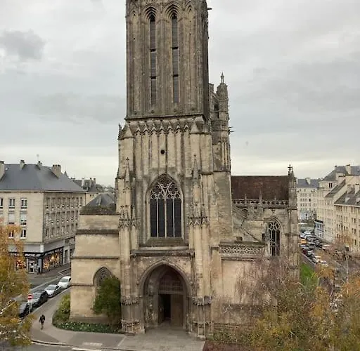 90m2 Lumineux, Centre, Vue Eglise Penchee Daire *