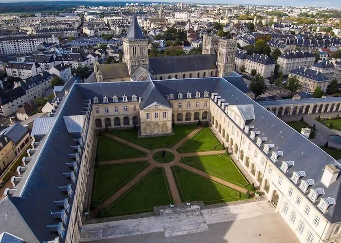 90m2 Lumineux, Centre, Vue Eglise Penchee Daire *