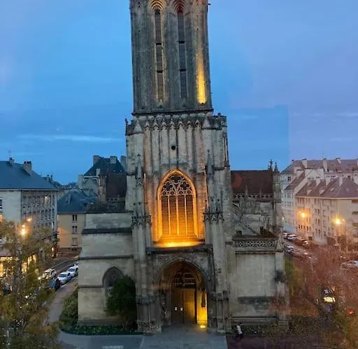 90m2 Lumineux, Centre, Vue Eglise Penchee Daire Caen